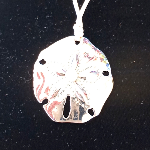 Vantel Pearls Sand Dollar Necklace - Picture 10 of 11